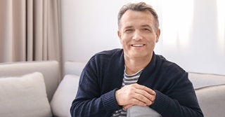 Het loon van een verkoopmedewerker in een elektrowinkel: 3.850 euro bruto