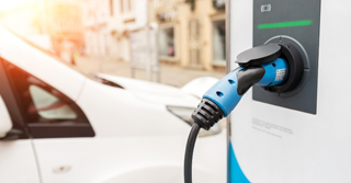 Betaalt je baas jouw laadpaal?