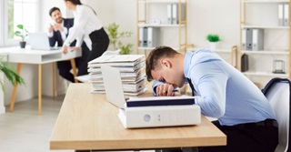 15 signalen die erop wijzen dat jij een burn-out hebt of zal krijgen