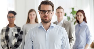 Verantwoord? Waarom CEO's zoveel meer verdienen...