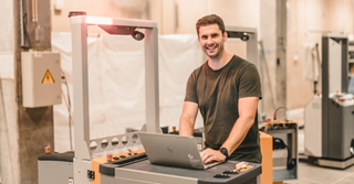 Ingenieur Sven (34) werkt bij Colruyt Group: “Samen tot een oplossing komen is écht mijn ding”