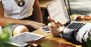 Hoe communiceer ik non-verbaal tijdens vergaderingen?