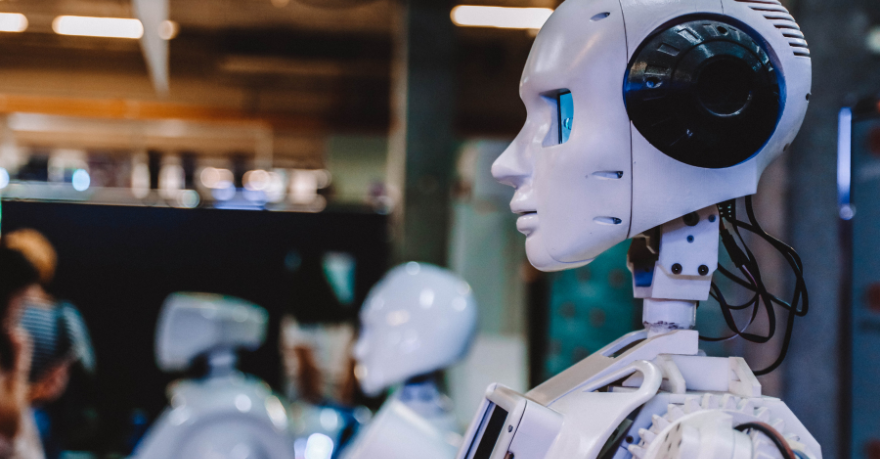 De 10 jobs die robots nog niet kunnen