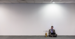 Voel jij je soms eenzaam op je werk? 6 tips