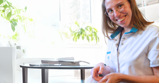 Van onthaalmoeder tot gepassioneerde verzorgende in de thuiszorg bij Familiehulp