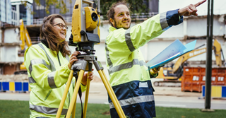 Een job als landmeter? Yep, ook dat vind je bij FOD Financiën.