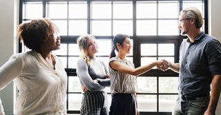 Netwerken: 6 briljante manieren om een gesprek te starten