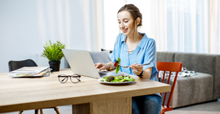 Gezonder lunchen én snacken tijdens het thuiswerken: 5 tips