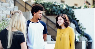 15 conseils pour se faire des amis au travail