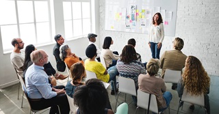 Commencez votre présentation sur les chapeaux de roues
