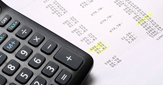 Que mentionne la fiche de paie?