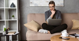 35% des travailleurs s'attendent à ce que leur employeur finance leurs équipements de télétravail