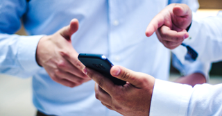 De 10 geboden van mobiele etiquette op het werk