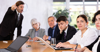 Hoe omgaan met een incompetente baas?