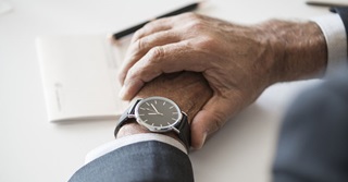 Waarom duurt een werkdag 7,5 uur?