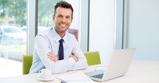 Het loon van een investeerder en financieel adviseur: tussen 9.000 en 12.000 euro bruto