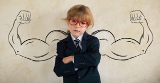 Hoe het machtsspel op kantoor winnen? 4 geheimen