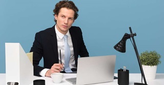 Wat is het verschil tussen een manager en een directeur?