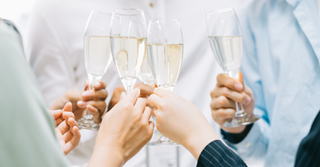 Moet alcohol volledig geband worden uit de werksfeer?