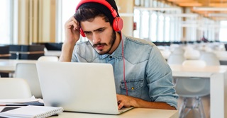 Kan ik een opleiding volgen tijdens mijn beroepsinschakelingstijd?