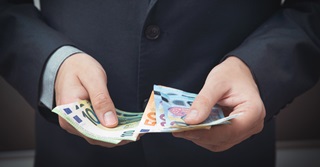 Ontslagen? Binnen welke termijn moet je opzeg uitbetaald worden?