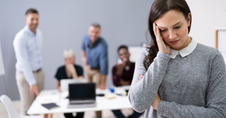 Pesten op het werk heeft 4 redenen