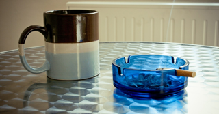 Wat kan ik doen als mijn collega binnen rookt?