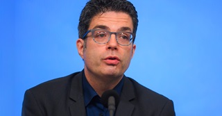 5 carrièrelessen van viroloog Steven Van Gucht