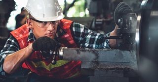 Het loon van een technisch & process operator: 3.600 euro bruto