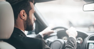 Kan mijn werkgever me verplichten om met de wagen naar het werk te komen?