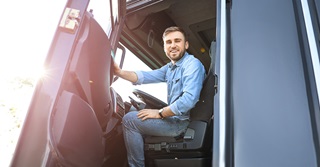 Wie is hot in transport? Vrachtwagenchauffeur rijdt ver voorop