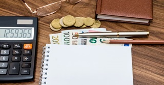 Kan ik een werkloosheidsuitkering combineren met mijn bijberoep?