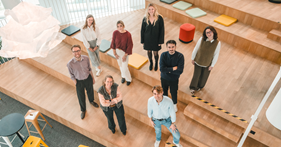 "Een junior kan veel leren van een senior collega, maar ook andersom"