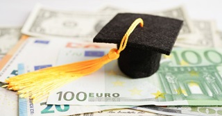 Net afgestudeerd? Zo pak je je financiën aan!